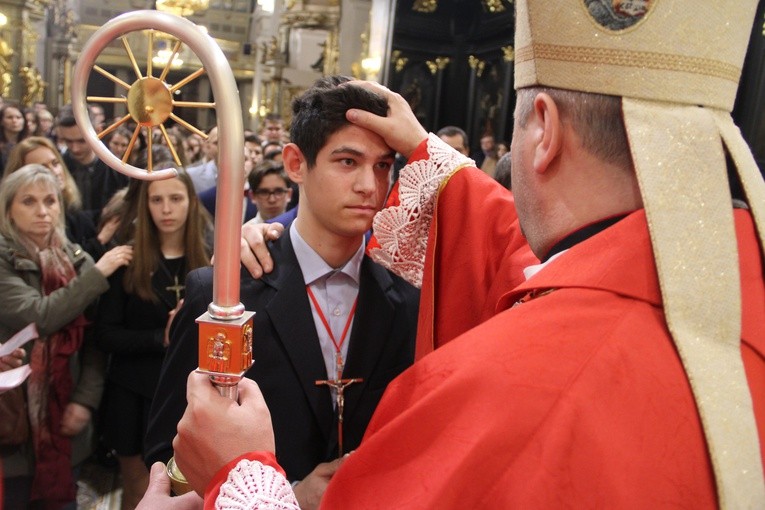 Bierzmowanie w bocheńskiej bazylice - II Msza św. 