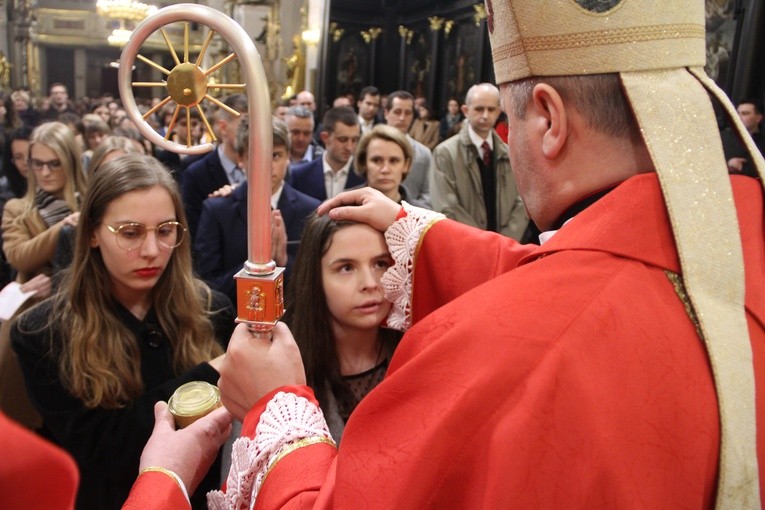 Bierzmowanie w bocheńskiej bazylice - II Msza św. 