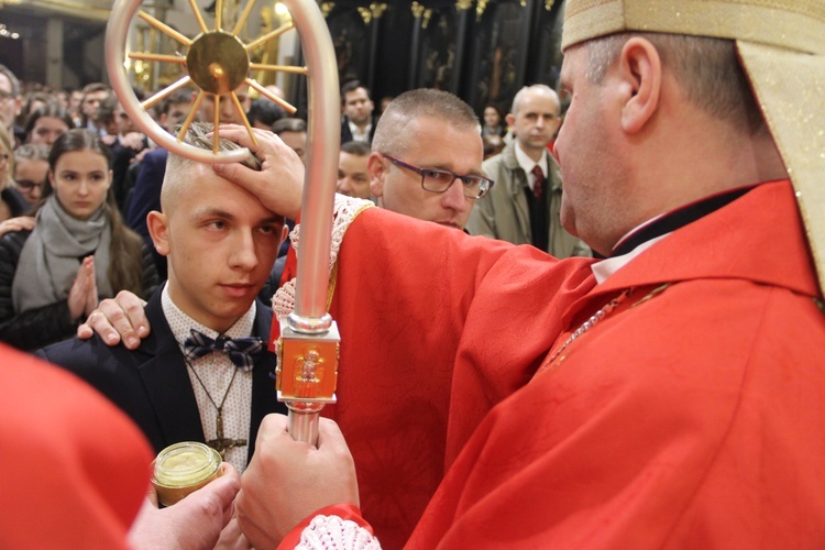 Bierzmowanie w bocheńskiej bazylice - II Msza św. 