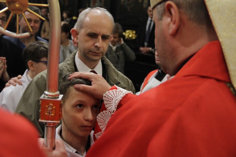 Bierzmowanie w bocheńskiej bazylice - II Msza św. 