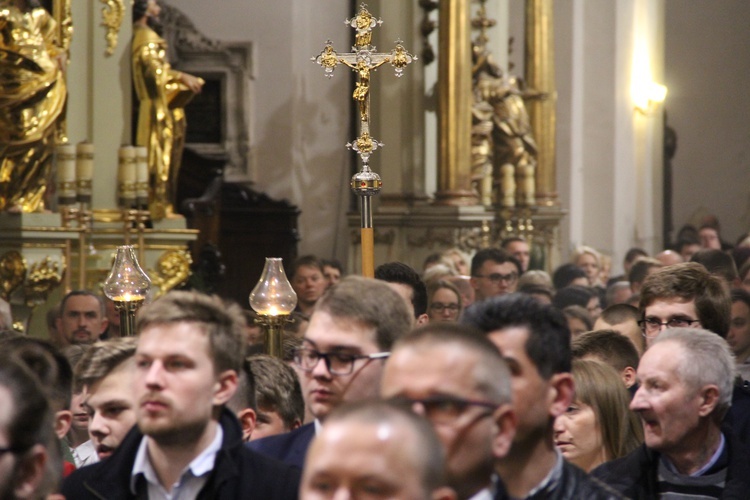 Bierzmowanie w bocheńskiej bazylice - II Msza św. 