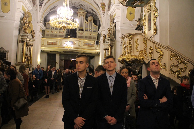 Bierzmowanie w bocheńskiej bazylice - II Msza św. 