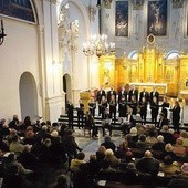 Wielkopostne śpiewanie to okazja do rekolekcyjnych refleksji.