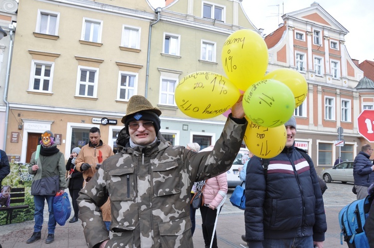 Korowód „Pomoc ma moc” w Opolu