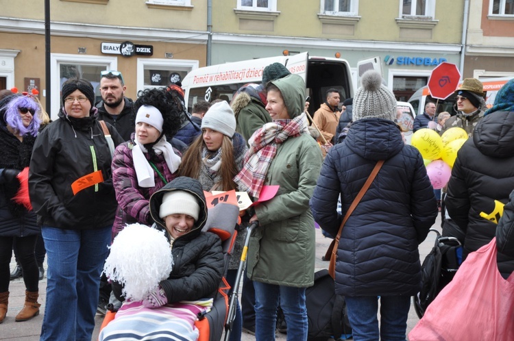 Korowód „Pomoc ma moc” w Opolu