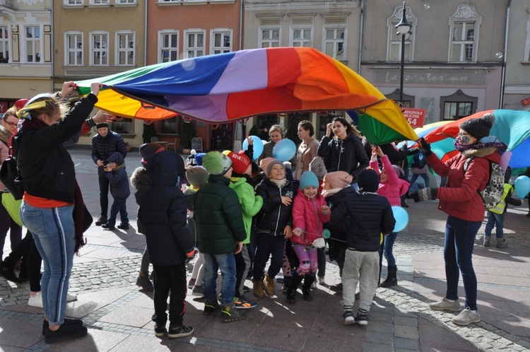 Korowód „Pomoc ma moc” w Opolu