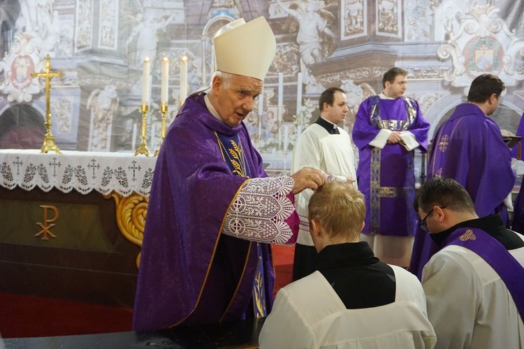 Wielki post rozpoczął się w Świdnicy od procesji pokutnej