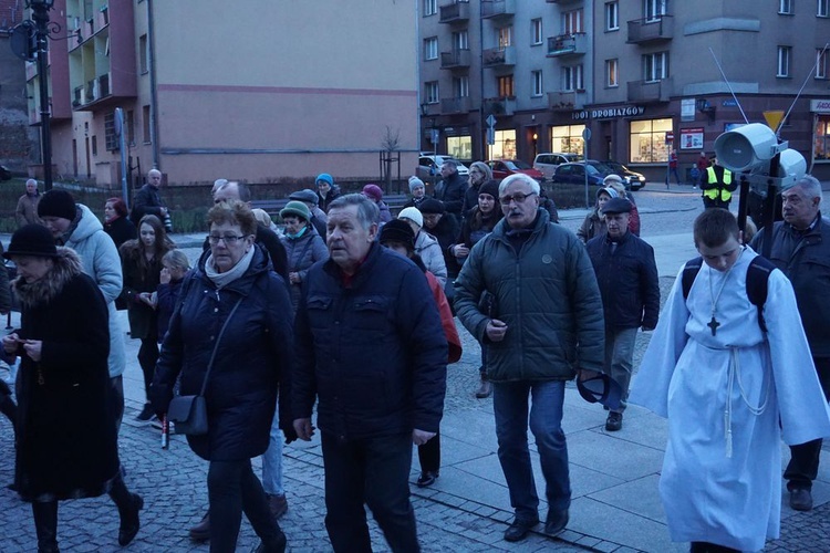 Wielki post rozpoczął się w Świdnicy od procesji pokutnej