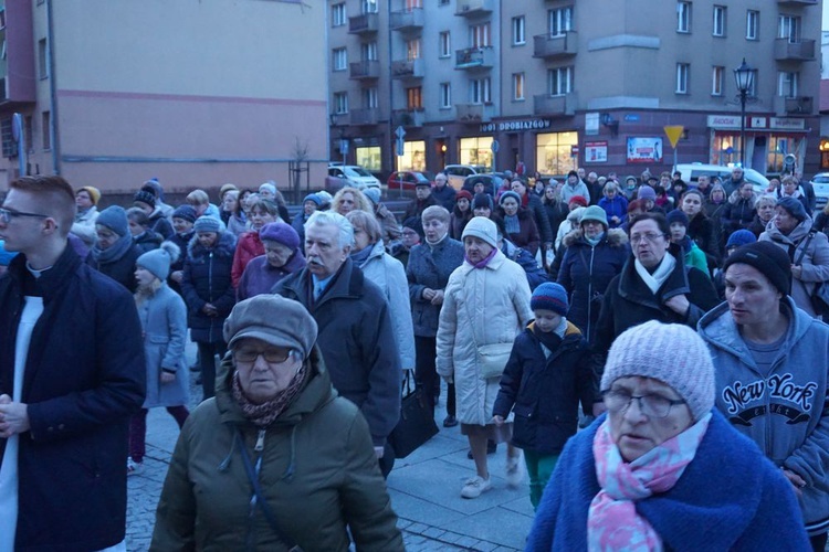 Wielki post rozpoczął się w Świdnicy od procesji pokutnej