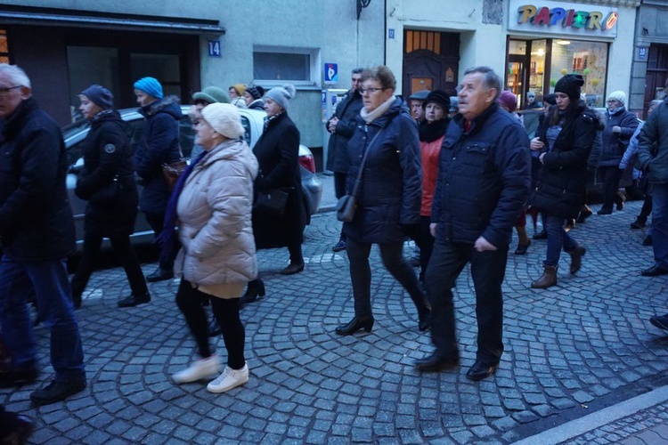 Wielki post rozpoczął się w Świdnicy od procesji pokutnej