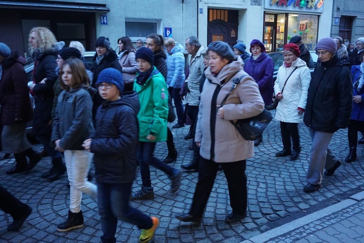 Wielki post rozpoczął się w Świdnicy od procesji pokutnej