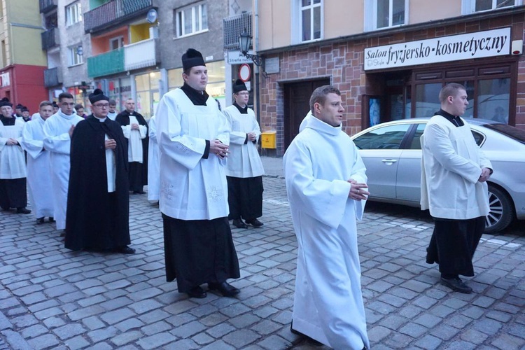 Wielki post rozpoczął się w Świdnicy od procesji pokutnej