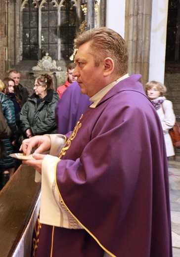 Środa Popielcowa w katedrze wrocławskiej