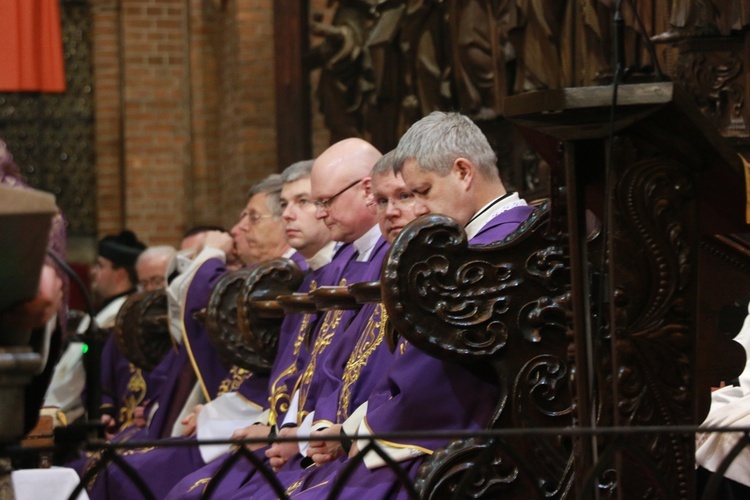 Środa Popielcowa w katedrze wrocławskiej