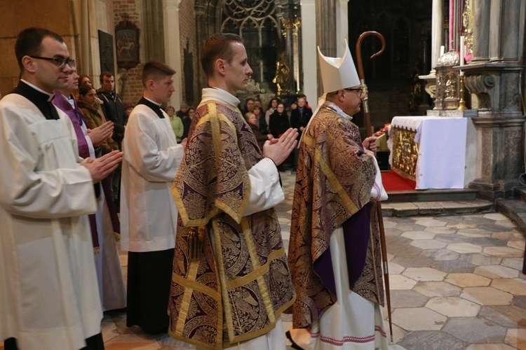 Środa Popielcowa w katedrze wrocławskiej