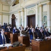 Rada Miasta: Ks. Jankowski bez pomnika, skweru i honorów