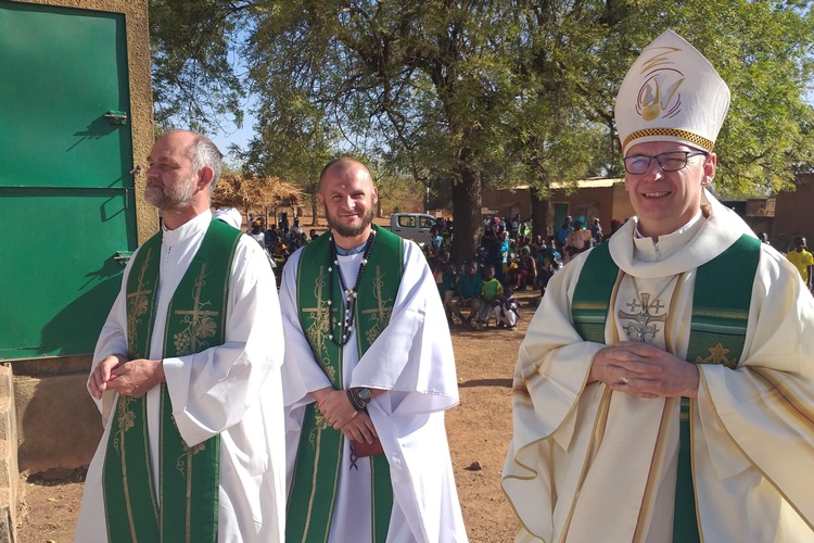 Bp Janusz Ostowski w Togo