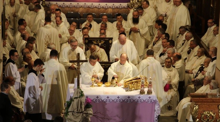 Rozpoczęcie peregrynacji obrazu św. Józefa w bazylice w Kaliszu