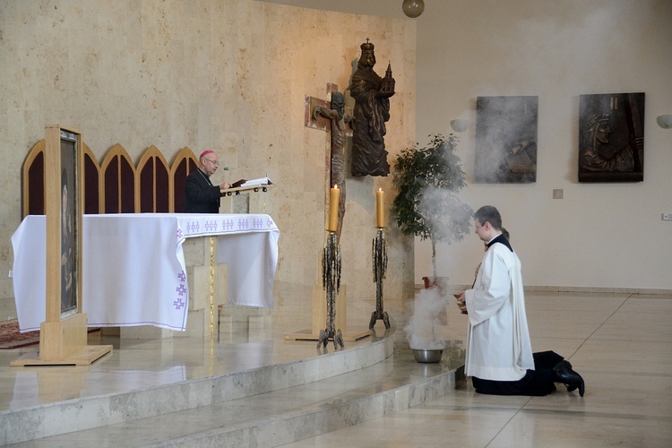 Przebłagalna adoracja krzyża świętego