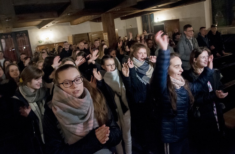 Wielkopostne Czuwanie Młodych w Złocieńcu cz. 2