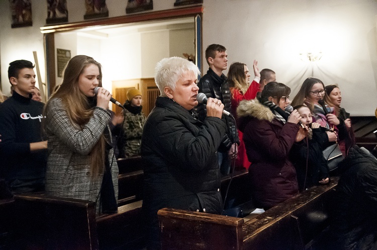 Wielkopostne Czuwanie Młodych w Złocieńcu cz. 2