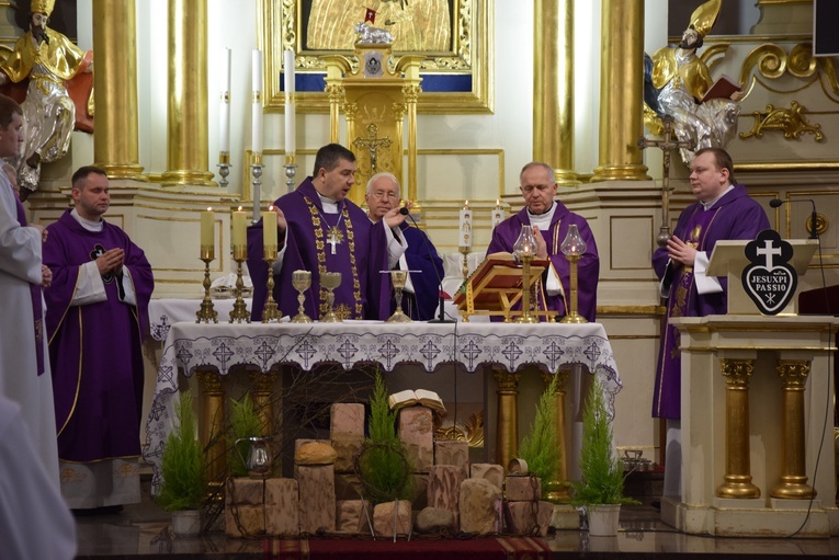 XV Grand Prix Diecezji Łowickiej LSO w Piłce Nożnej Halowej o Puchar Biskupa Łowickiego - cz. 1