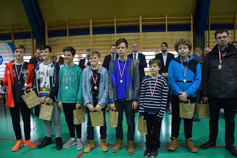 XV Grand Prix Diecezji Łowickiej LSO w Piłce Nożnej Halowej o Puchar Biskupa Łowickiego - cz. 2