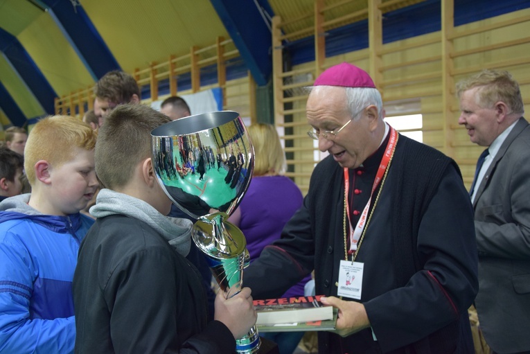 XV Grand Prix Diecezji Łowickiej LSO w Piłce Nożnej Halowej o Puchar Biskupa Łowickiego - cz. 2