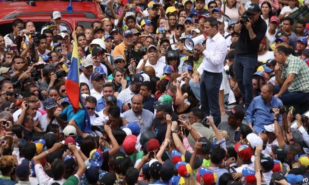 Juan Guaido podczas wiecu w Caracas, 9 marca