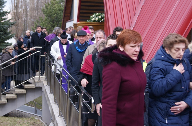 Ostatnie pożegnanie dobrego kapłana 