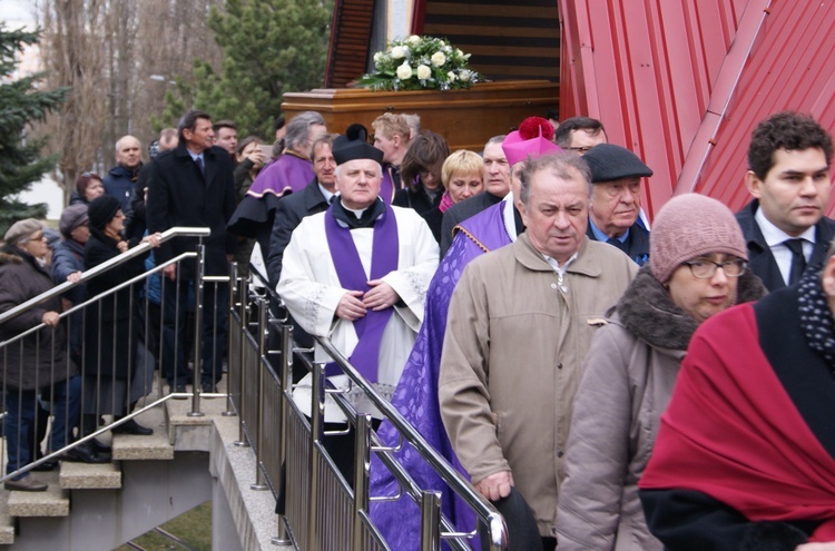 Ostatnie pożegnanie dobrego kapłana 