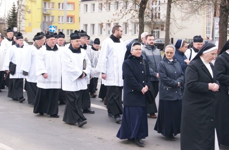 Ostatnie pożegnanie dobrego kapłana 