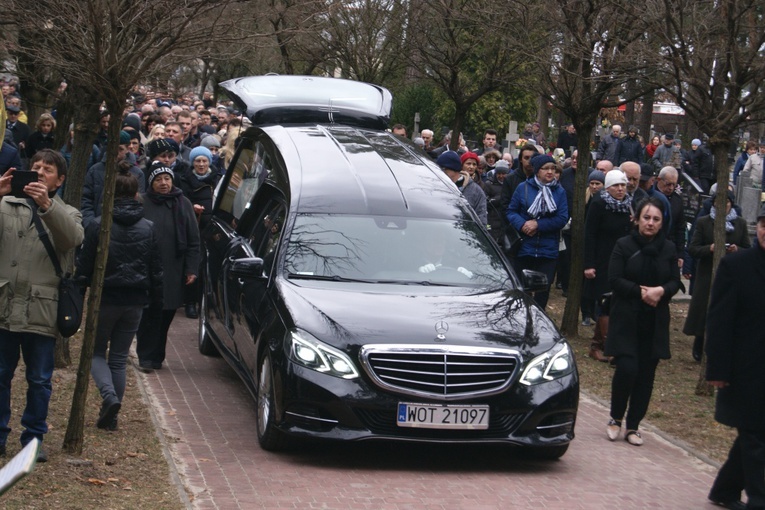 Ostatnie pożegnanie dobrego kapłana 