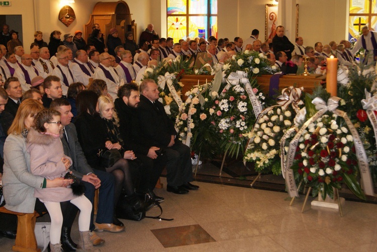 Ostatnie pożegnanie dobrego kapłana 