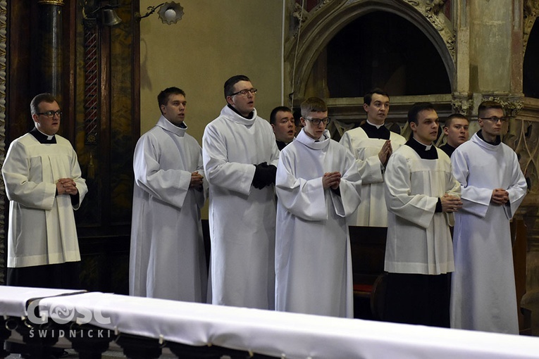 Posługa lektoratu w diecezji świdnickiej