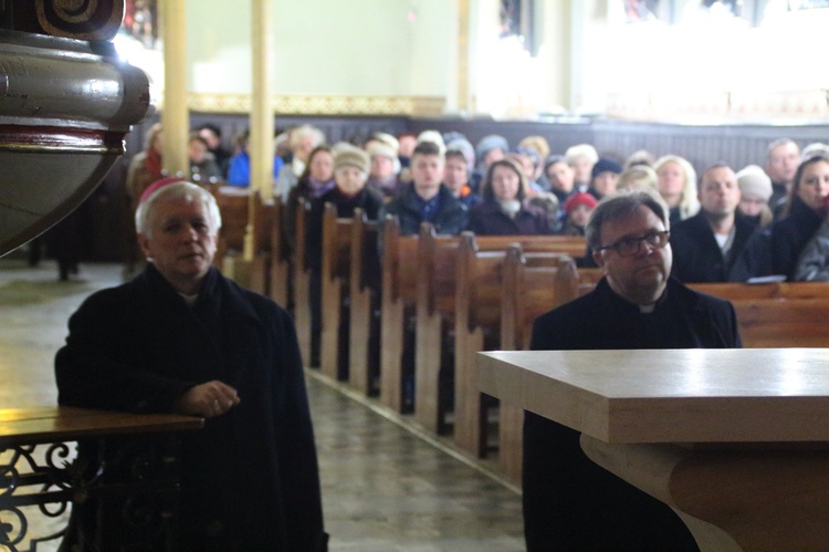 Poświęcenie ołtarza w Mokrem