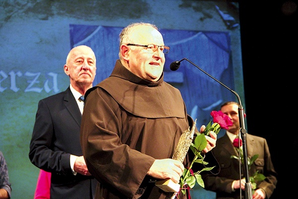 Wyróżnienie odebrał gwardian o. Stanisław Górka OFM.