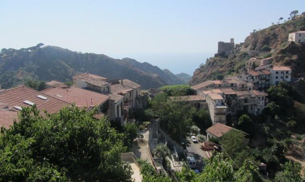 Palermo: wandale niszczą dziedzictwo ks. Puglisiego
