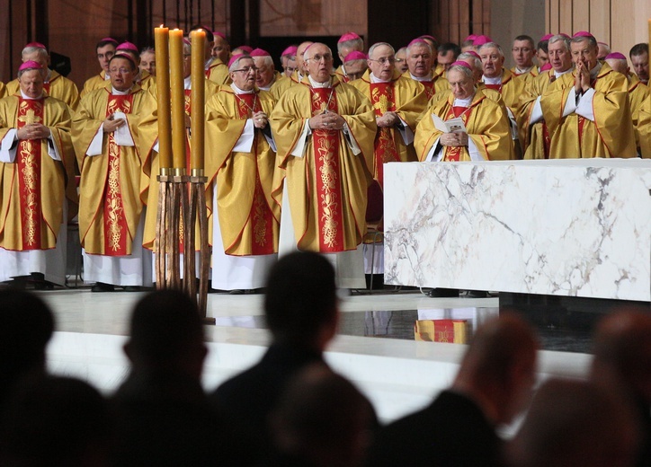 Świeca Niepodległości dla papieża Franciszka