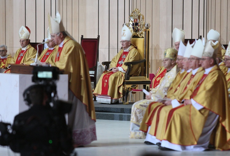 Świeca Niepodległości dla papieża Franciszka