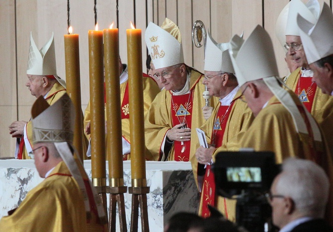 Świeca Niepodległości dla papieża Franciszka