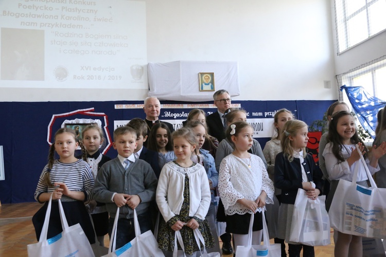 Karolino świeć nam przykładem