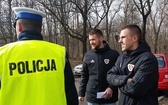 Piłkarze Piasta Gliwice z policjantami patrolują drogi