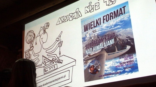 "Akademia nie z tej ziemi" w jaskiniach.