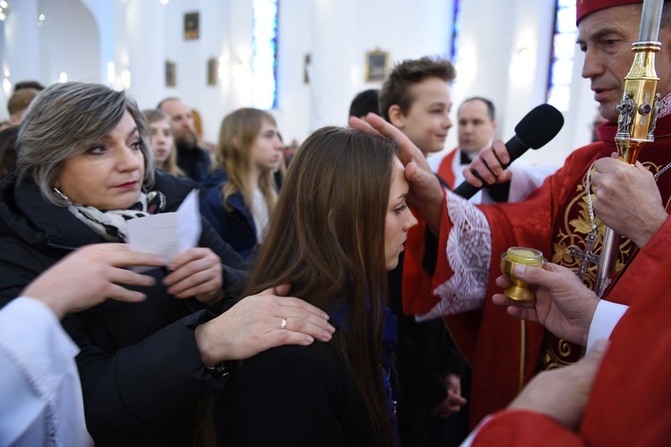 Bierzmowanie w kościele bł. Karoliny w Tarnowie