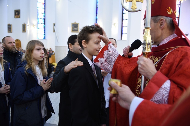 Bierzmowanie w kościele bł. Karoliny w Tarnowie