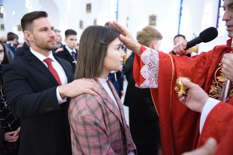 Bierzmowanie w kościele bł. Karoliny w Tarnowie