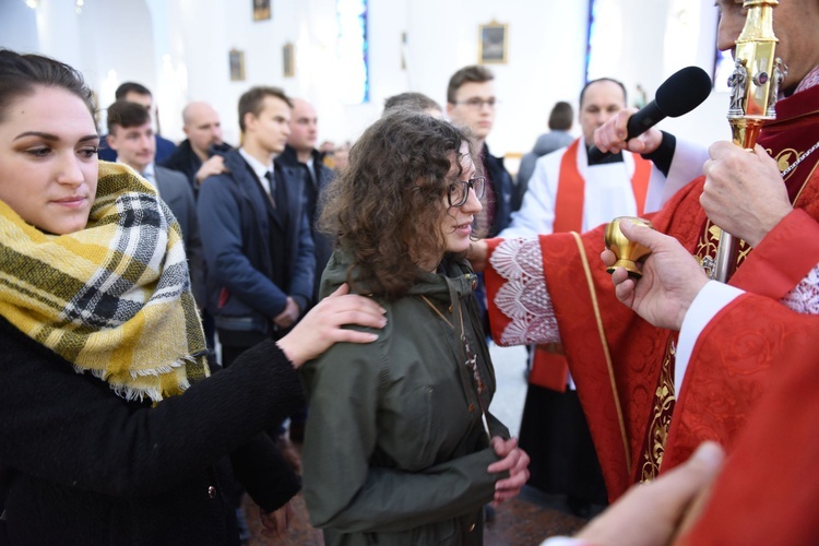 Bierzmowanie w kościele bł. Karoliny w Tarnowie