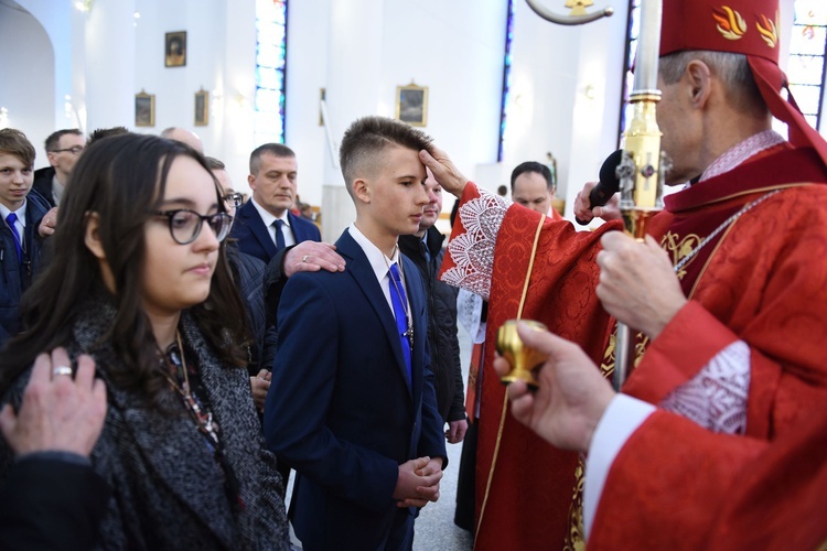 Bierzmowanie w kościele bł. Karoliny w Tarnowie