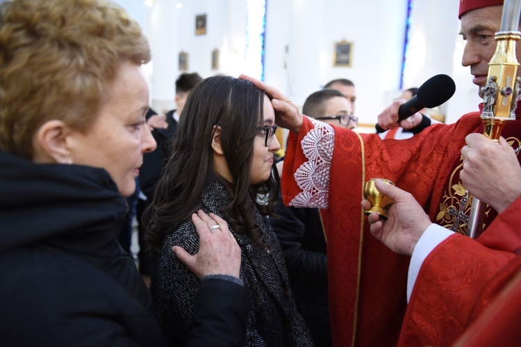 Bierzmowanie w kościele bł. Karoliny w Tarnowie